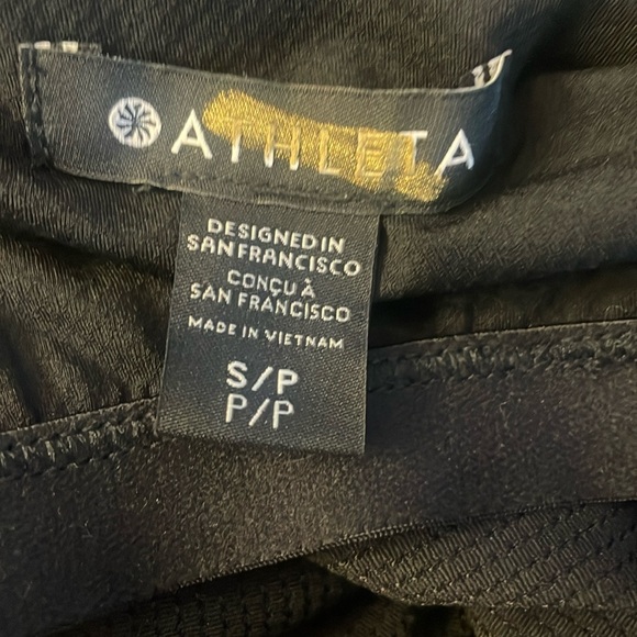 NWT. Elation V Neck Hybrid Dress. Black. Small - Picture 6 of 7